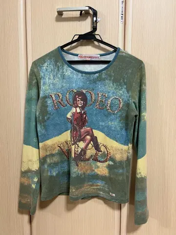 RODEO 긴팔 티셔츠