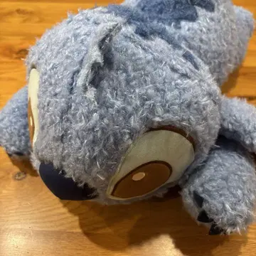 디즈니 스티치 누워 있는 봉제 인형