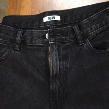 UNIQLOU 블랙 스트레이트 데님 허리 30