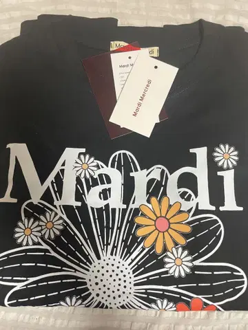mardi mercredi 티셔츠
