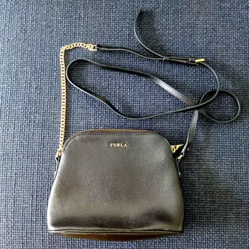미사용 새상품 FURLA 블랙 숄더백 귀엽고 예뻐요