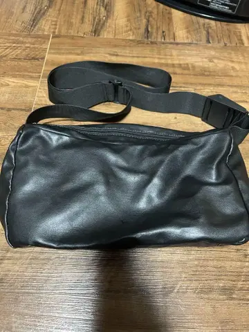 가죽 제품 허리 백 블랙