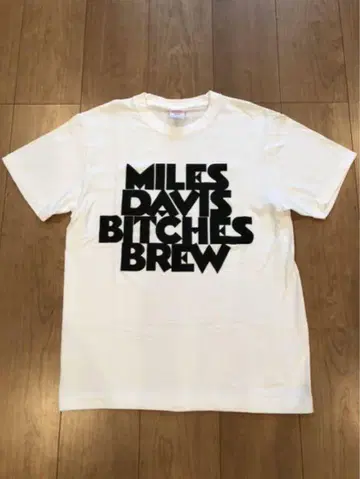 MILES DAVIS 아티스트 티셔츠 남성용 화이트 M 사이즈