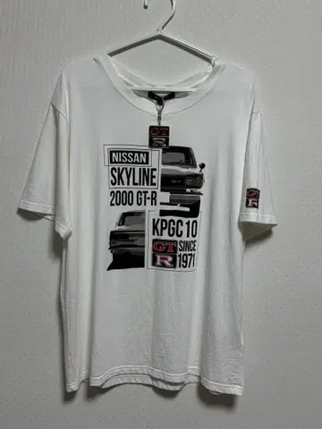 Skyline 2000 GT-R 티셔츠 및 엠블럼 키링