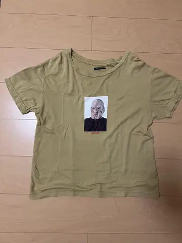 프린트 티셔츠 반팔 카키 베이지