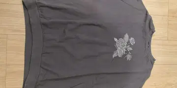 HARE 장미 자수 그레이 트레이닝복