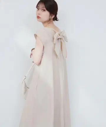 새상품, 택 포함! natural couture 백 리본 텐트 원피스
