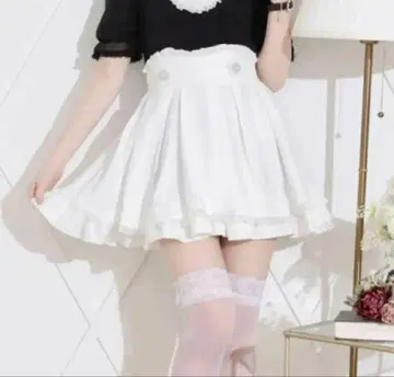 NOEMIE 노에미 꽃무늬 자카드 플레어 스커트 화이트