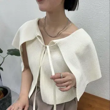컨디션 최상] mystic 아이보리 케이프 리본 포함 니트 베스트