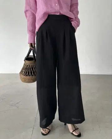 거의 새상품 두아르시브 린넨 라이크 시어 팬츠