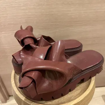 n21 누메로벤투노 카르텔 샌들 24cm