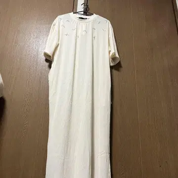 새상품 리본 장식 아이보리 반팔 롱 원피스