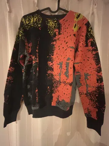 Paul Smith M 사이즈 그래픽 스웨터