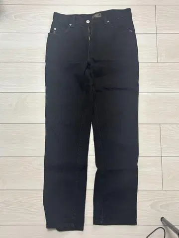 GUESS 블랙 데님