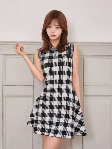 Darich 다리치 DR 로고 깅엄 니트 미니 원피스