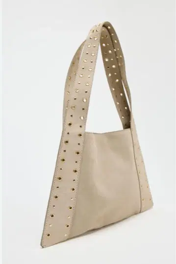 ZARA 스플릿 스웨이드 스터드 숄더백 완판