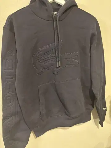 Lacoste 엠보싱 로고 후드 부착 후드티