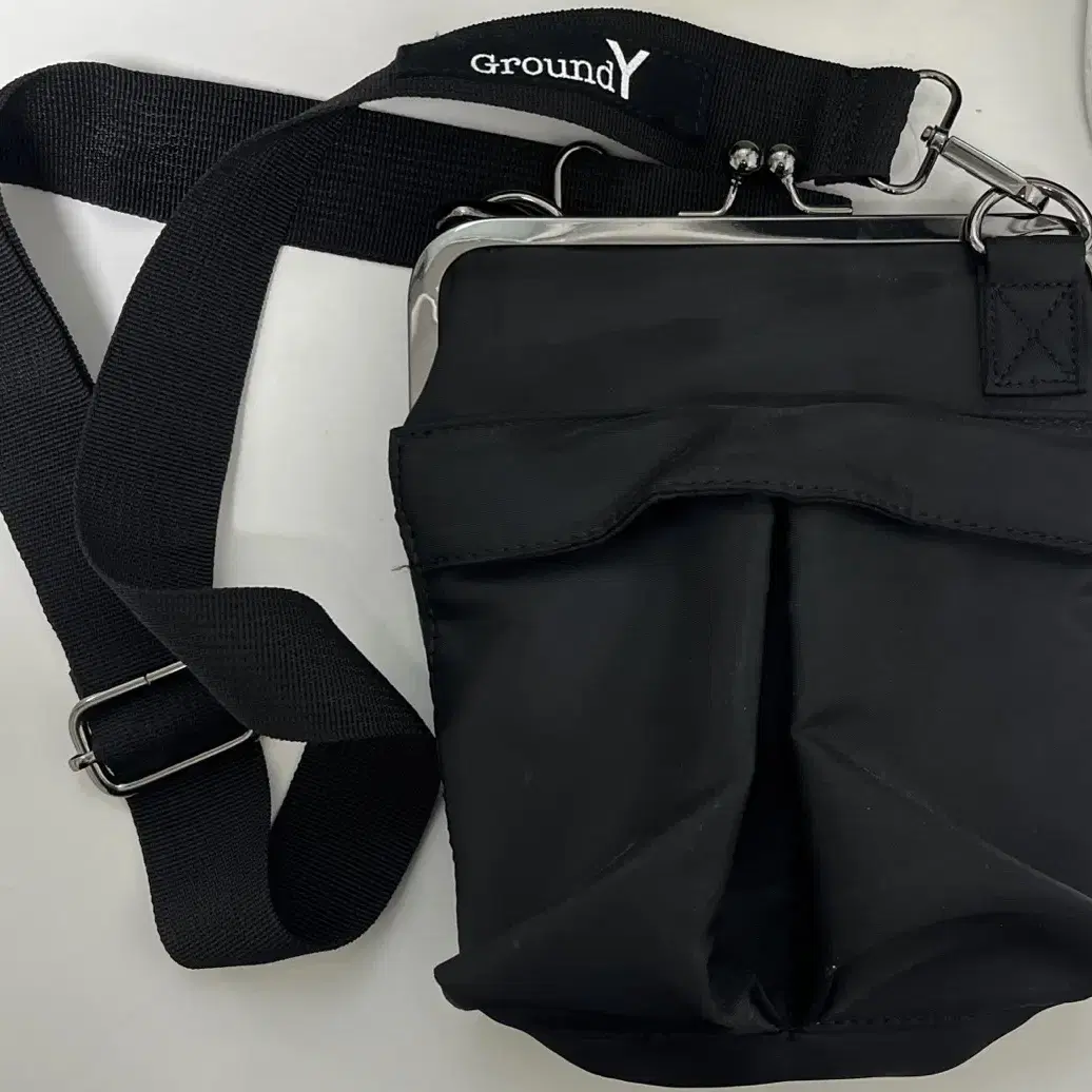 【国内買付】youji yamamoto Ground Y SMALL HELMET BAG SMALL HELMET BAG WITH CLASP – THE SHOP YOHJI YAMAMOTO