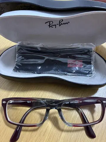 Ray-Ban RB 5206F 안경 케이스 포함 (하자품)