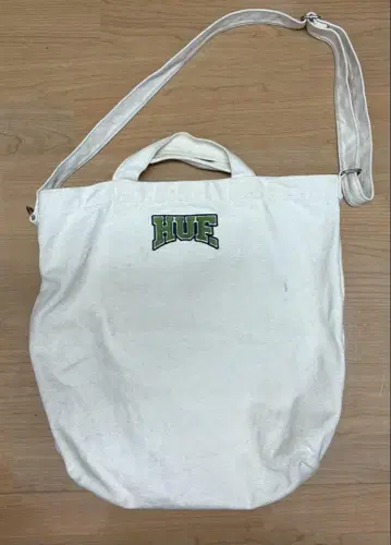HUF 화이트 토트백