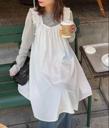 DISCOAT 어깨 프릴 미니 원피스
