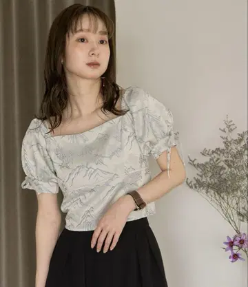 mideal 자카드 퍼프 블라우스 / 자카드 퍼프 블라우스