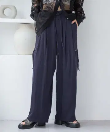 지나시스 새틴 슬랙스