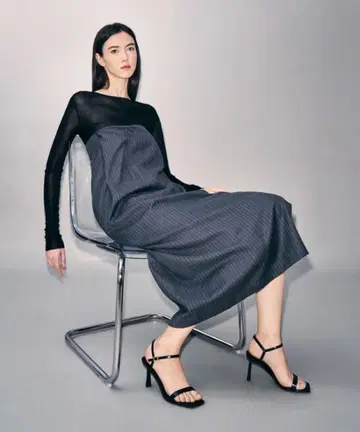 스퀘어토 앵클 스트랩 힐 샌들