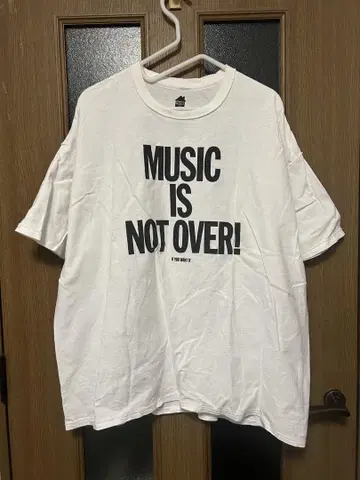 is-ness MUSIC IS NOT OVER! 티셔츠