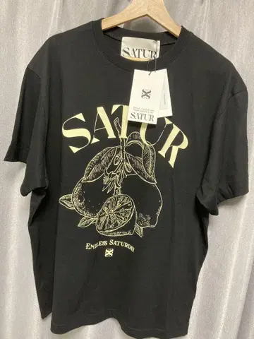 SATUR 세터 썸머 그래픽 티셔츠 클래식 블랙
