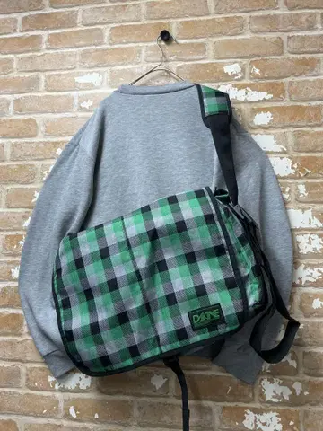 90s DAKINE 다카인 메신저 백 체크 y2k 그린 블랙