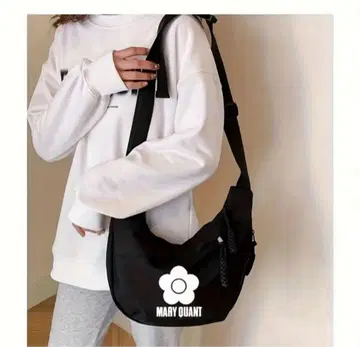 MARY QUANT 블랙 숄더백 가볍고 뛰어난 핏감!