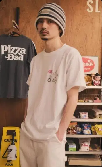 히구치 루이 씨 착용 PIZZADAD-T 화이트 티셔츠 M 사이즈