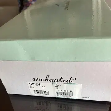 enchanted 화이트 슬립온 슈즈 37