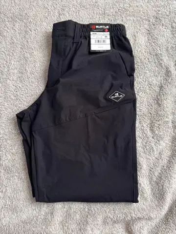 BURTLE 4099 조거 팬츠 M 35L 리미티드 블랙