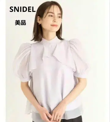 SNIDEL 퍼프 슬리브 오간자 시스루 블라우스