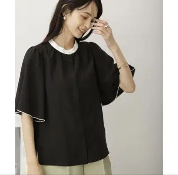 반팔 블라우스