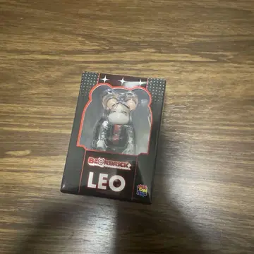 베어브릭 LEO 야마다 료스케 RyosukeYamada RED
