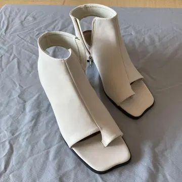 오픈토 샌들, 베이지