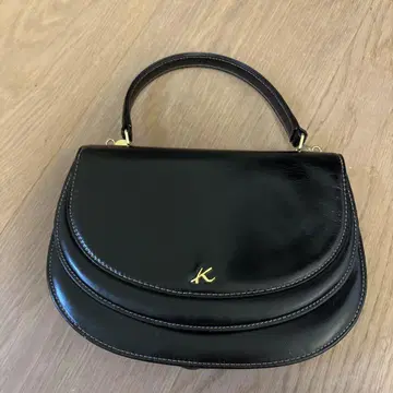 K 블랙 가죽 핸드백