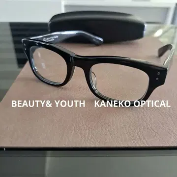 금자안경 BEAUTY & YOUTH 블랙 프레임 안경