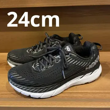 HOKA ONE ONE 러닝화