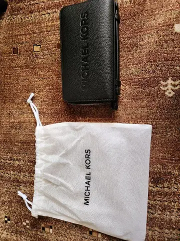 MICHAEL KORS COOPER 페블 가죽 리슬렛 미사용 새상품