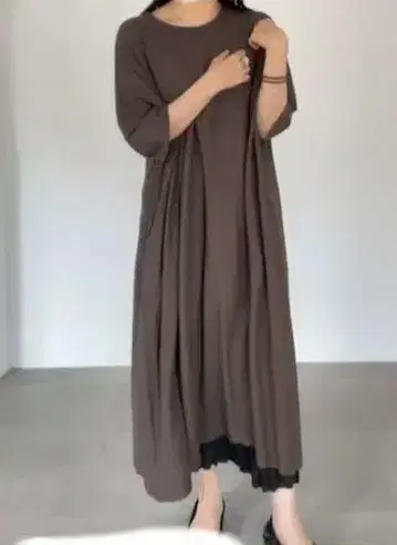 유니버셜 티슈 반팔 롱 원피스
