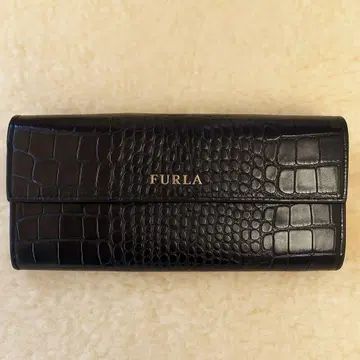 FURLA 훌라 악어 엠보싱 장지갑 블랙 골드 로고 유즈 새상품급