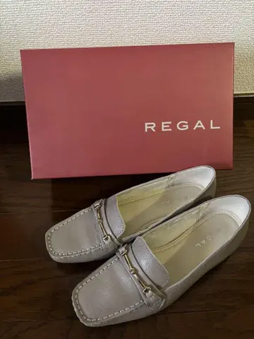 REGAL 그레이 로퍼 금장 장식 23.0cm