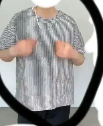 스트라이프 코튼 반팔 셔츠 유니버셜 티슈