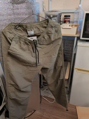 SVOLME 카키 나일론 팬츠