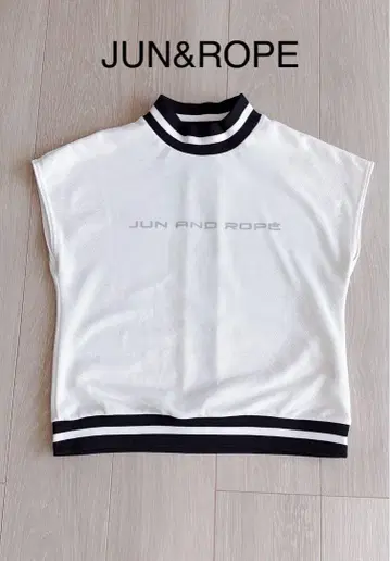 JUN&ROPE 슬리브리스 탑