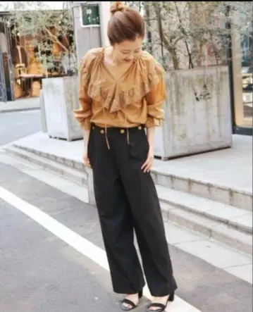 IENA LA BOUCLE 리버 레이스론 블라우스 카멜